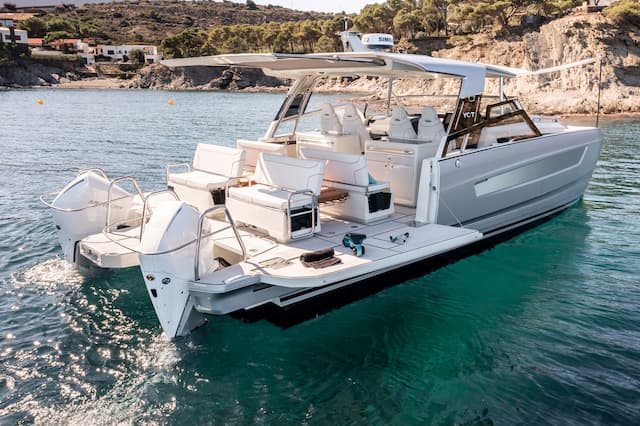 YOT 36 | Yot Power Catamarans